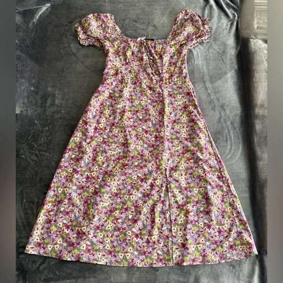 O.P.T One Pretty Time Go on A Date Floral Puff Sleeve Midi Dress L Smocked - Picture 2 of 14